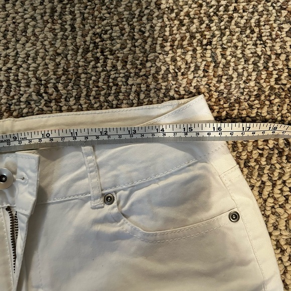 Cleo White Straight Leg Jeans Women's Size 10 - Picture 5 of 9